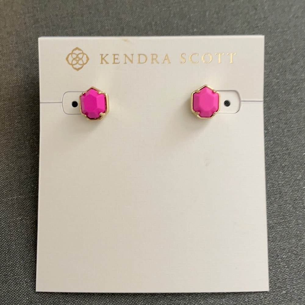 Kendra Scott Customized Logan earrings with Magenta Magnesite